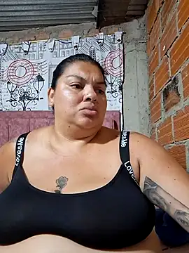 Snapshot of Juli_Powl chatting on March 10, 2026, 12:25 am Juli Powl online show from March 10, 2026, 12:25 am