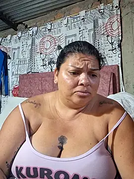 Snapshot of Juli_Powl chatting on March 17, 2026, 1:19 am Juli Powl online show from March 17, 2026, 1:19 am