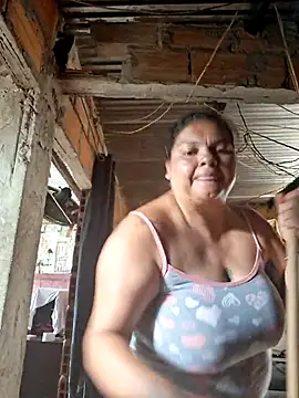 Snapshot of Juli_Powl chatting on April 6, 2026, 2:29 pm Juli Powl online show from April 6, 2026, 2:29 pm