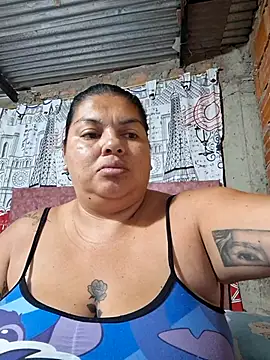 Snapshot of Juli_Powl chatting on March 11, 2026, 12:32 pm Juli Powl online show from March 11, 2026, 12:32 pm