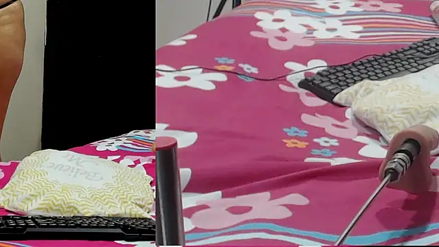 Snapshot of isabella_castro2 chatting on April 12, 2026, 3:32 am isabella castro2 online show from April 12, 2026, 3:32 am