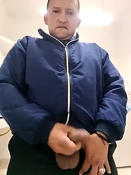 Hachi28 online show from April 15, 2026, 12:49 am