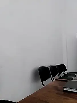 Hachi28 online show from April 19, 2026, 11:55 am