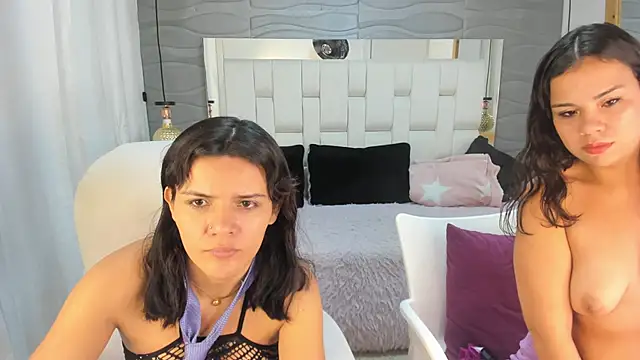 Snapshot of Veyra_sereny chatting on February 28, 2026, 10:53 pm Veyra sereny online show from February 28, 2026, 10:53 pm