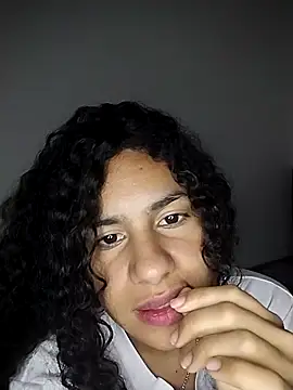 Snapshot of RizHoney chatting on February 12, 2026, 12:16 pm RizHoney online show from February 12, 2026, 12:16 pm