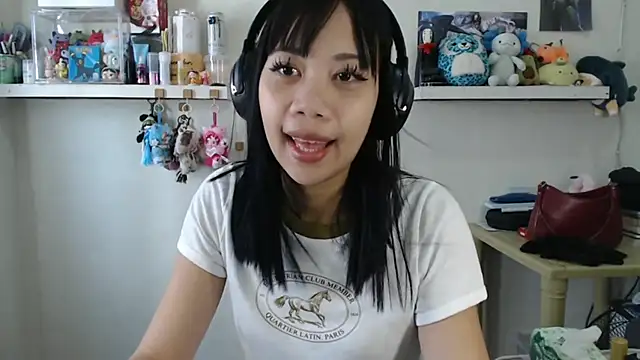 GloryKulikowski online show from March 5, 2026, 1:46 am