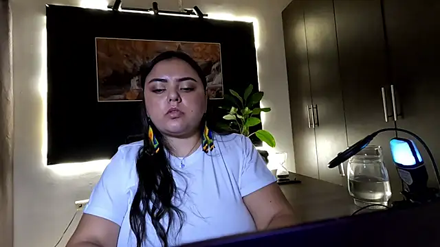 AzaraOnyx online show from July 17, 2026, 3:42 pm