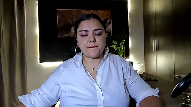 AzaraOnyx online show from July 19, 2026, 1:41 pm