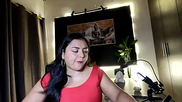AzaraOnyx online show from July 9, 2026, 2:38 pm