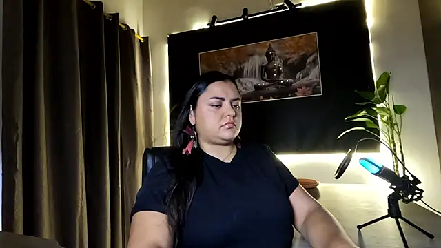 AzaraOnyx online show from June 27, 2026, 1:39 pm