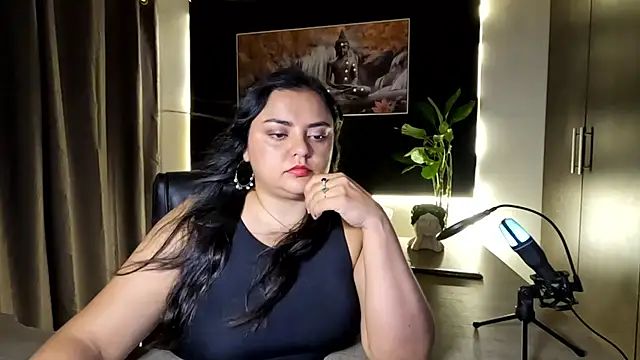 AzaraOnyx online show from July 14, 2026, 4:13 pm