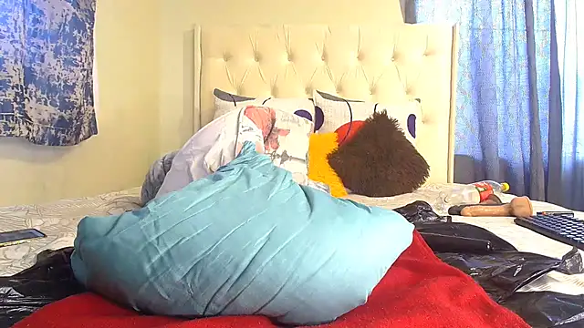 Snapshot of Queenxxxjesy chatting on February 24, 2026, 2:51 pm Queenxxxjesy online show from February 24, 2026, 2:51 pm