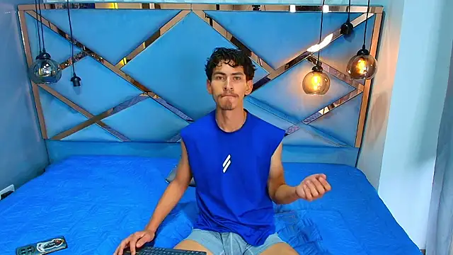 Snapshot of skinny_jean_ chatting on March 30, 2026, 8:10 pm skinny jean online show from March 30, 2026, 8:10 pm