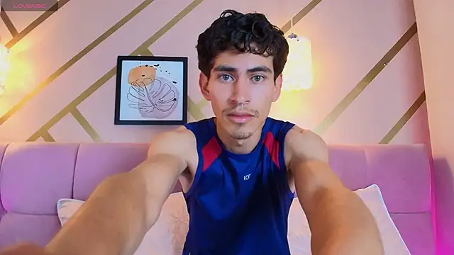 Snapshot of skinny_jean_ chatting on March 3, 2026, 9:33 pm skinny jean online show from March 3, 2026, 9:33 pm