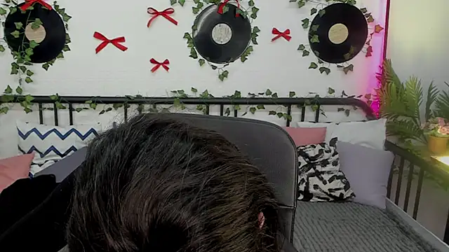 MadisonEsprit online show from March 3, 2026, 3:13 am