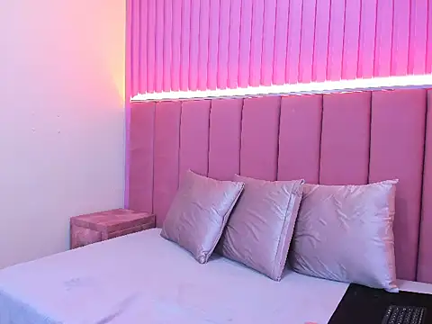 LolaWhite online show from March 11, 2026, 2:27 am