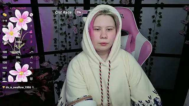 Snapshot of kitsune_little chatting on April 7, 2026, 11:39 pm kitsune little online show from April 7, 2026, 11:39 pm