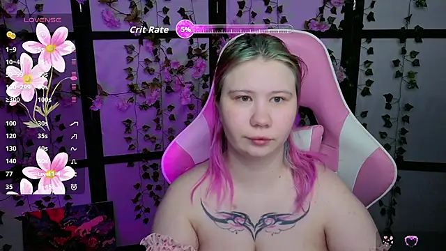 Snapshot of kitsune_little chatting on April 4, 2026, 10:38 pm kitsune little online show from April 4, 2026, 10:38 pm