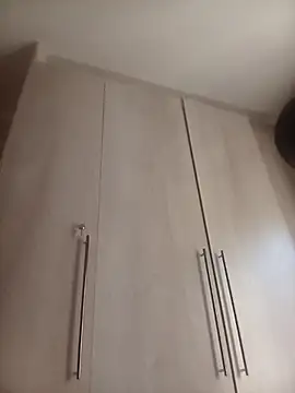 Leroyhotess online show from February 18, 2026, 1:29 pm