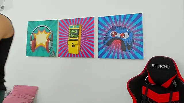 Thomas walker14 online show from April 7, 2026, 1:13 pm