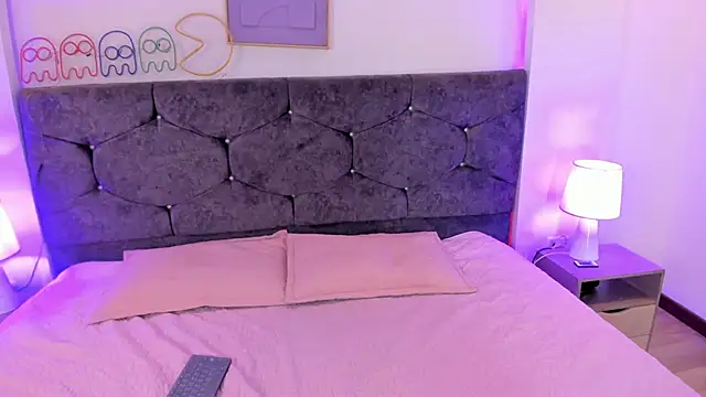 Megan Morphy online show from April 5, 2026, 9:54 pm