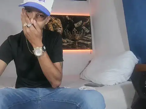 Snapshot of badboy_master chatting on August 3, 2026, 12:08 am badboy master online show from August 3, 2026, 12:08 am