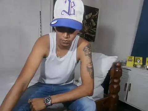Snapshot of badboy_master chatting on June 1, 2026, 8:08 pm badboy master online show from June 1, 2026, 8:08 pm