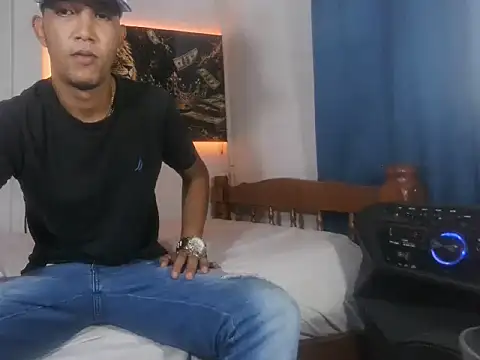 Snapshot of badboy_master chatting on July 26, 2026, 10:38 pm badboy master online show from July 26, 2026, 10:38 pm