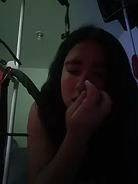 Snapshot of Freckless_ chatting on March 17, 2026, 9:29 pm Freckless online show from March 17, 2026, 9:29 pm