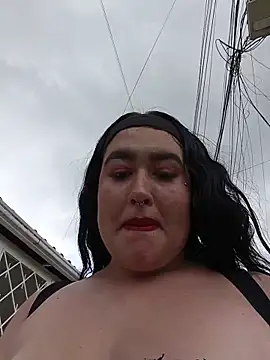 Snapshot of Freckless_ chatting on April 14, 2026, 6:13 pm Freckless online show from April 14, 2026, 6:13 pm