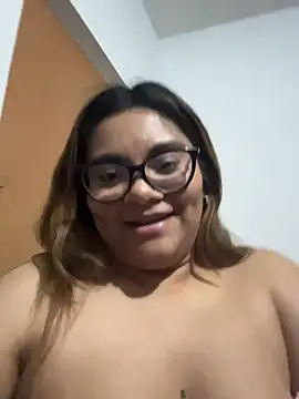 Snapshot of ludmila_x chatting on February 19, 2026, 5:59 am ludmila x online show from February 19, 2026, 5:59 am