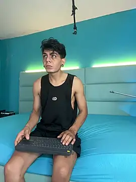 Snapshot of abrilandjulian chatting on February 23, 2026, 11:55 am abrilandjulian online show from February 23, 2026, 11:55 am