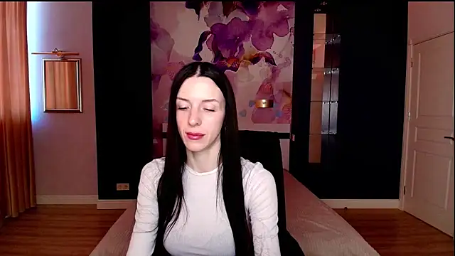 NoirDiva online show from April 13, 2026, 6:17 am