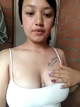 Bloom Dahlia online show from April 3, 2026, 6:25 pm