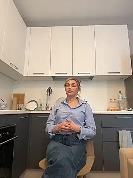 Snapshot of CarmenBlues_ chatting on February 22, 2026, 9:00 am CarmenBlues online show from February 22, 2026, 9:00 am