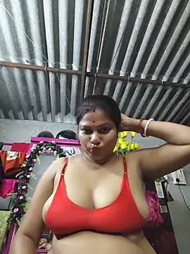 Snapshot of Kiya_6543 chatting on May 17, 2026, 5:57 pm Kiya 6543 online show from May 17, 2026, 5:57 pm