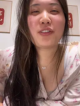 HHll7796 online show from April 27, 2026, 5:00 pm