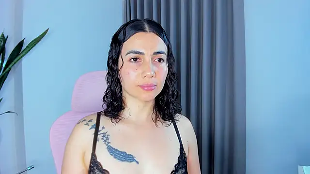 sara ospina22 online show from April 23, 2026, 6:09 pm