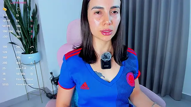 sara ospina22 online show from June 11, 2026, 9:34 pm