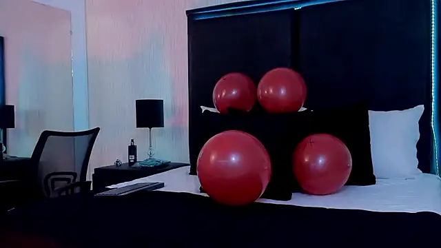 Snapshot of JoshBeech chatting on February 14, 2026, 1:00 pm JoshBeech online show from February 14, 2026, 1:00 pm