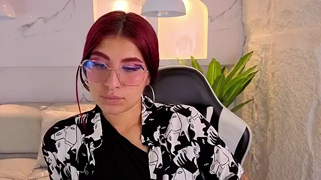 emily  tp online show from February 24, 2026, 12:50 pm