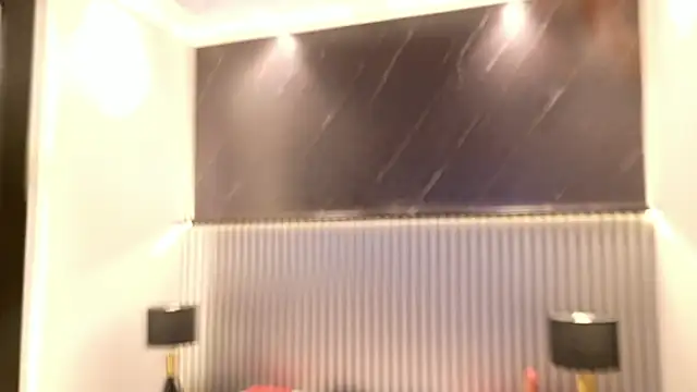 Kinsleybrown online show from April 8, 2026, 4:14 am