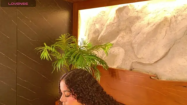 Snapshot of Kinsleybrown chatting on May 25, 2026, 10:36 am Kinsleybrown online show from May 25, 2026, 10:36 am