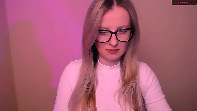 AnnePeach online show from March 1, 2026, 6:08 pm