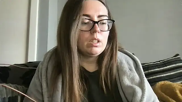 CurvyBx online show from March 3, 2026, 11:39 am