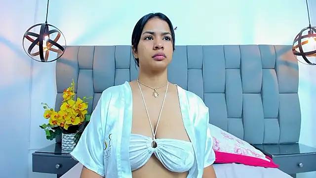 lunavarela online show from February 21, 2026, 11:56 am