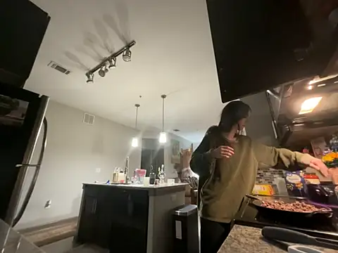 ash10alex online show from March 8, 2026, 3:43 am