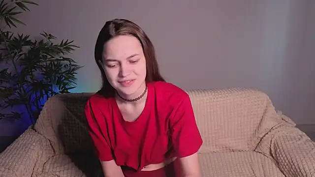 parrot kisha online show from April 9, 2026, 2:02 am