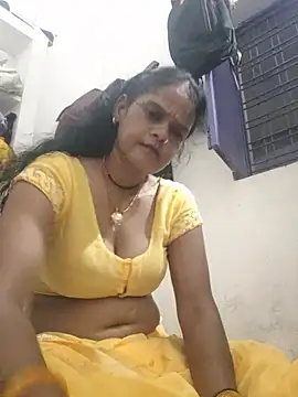 Snapshot of Queen_sexee chatting on July 11, 2026, 4:29 pm Queen sexee online show from July 11, 2026, 4:29 pm