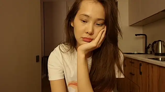 lilly sweeet online show from March 19, 2026, 11:49 pm